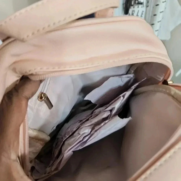 OMG Holographic Mini Backpack. NWT - Picture 4 of 6